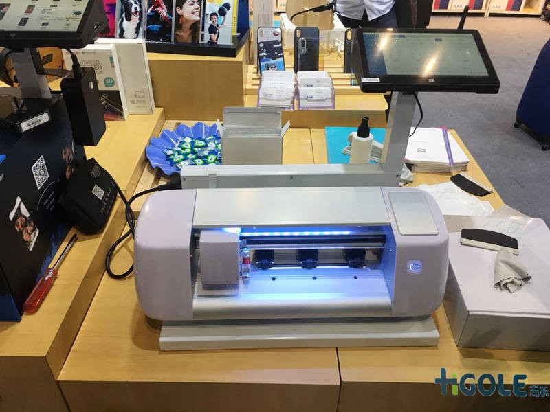 工業(yè)電腦一體機(jī)